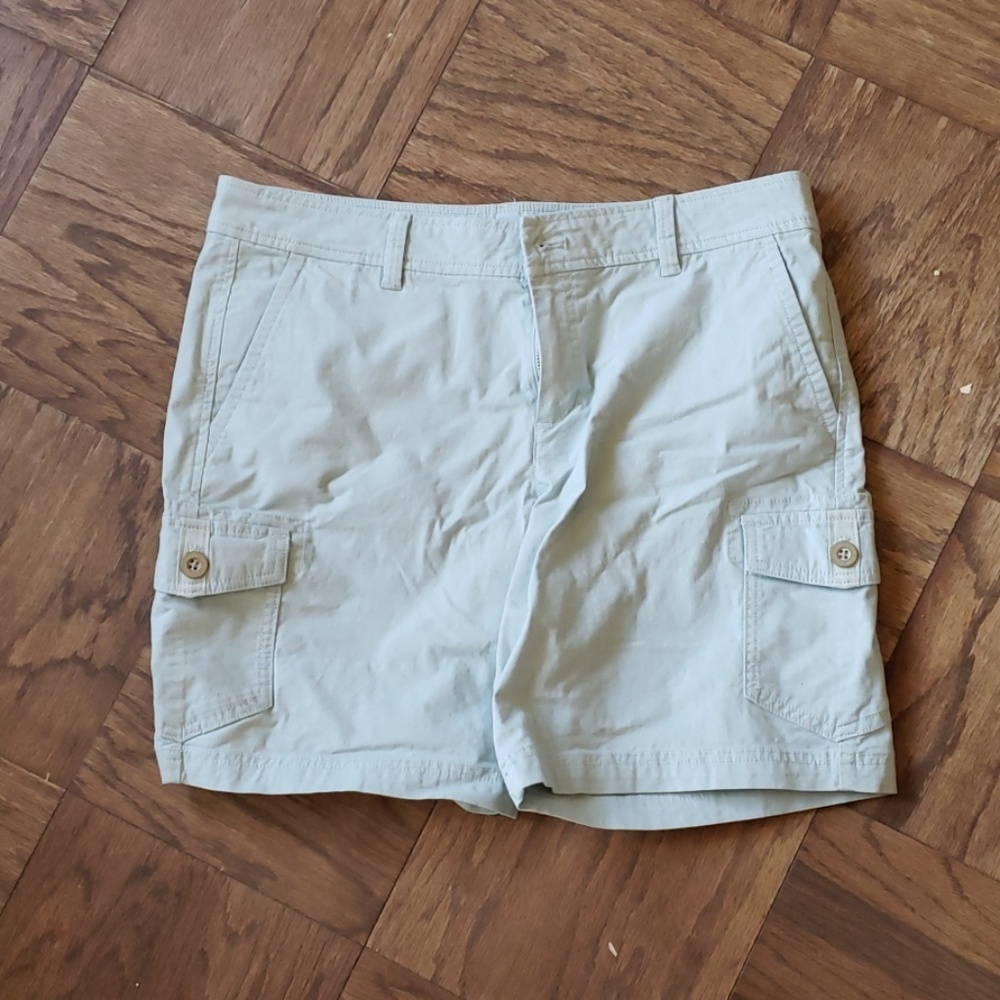 Eddie Bauer Khaki Cargo Shorts Size 8